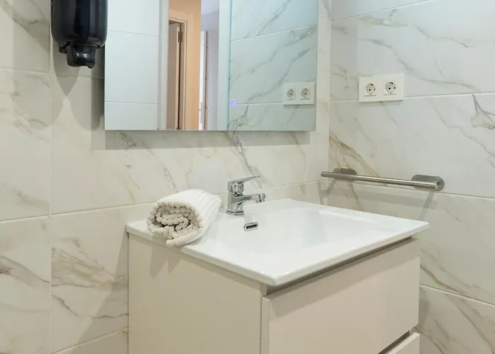 Colina By Ele Torremolinos